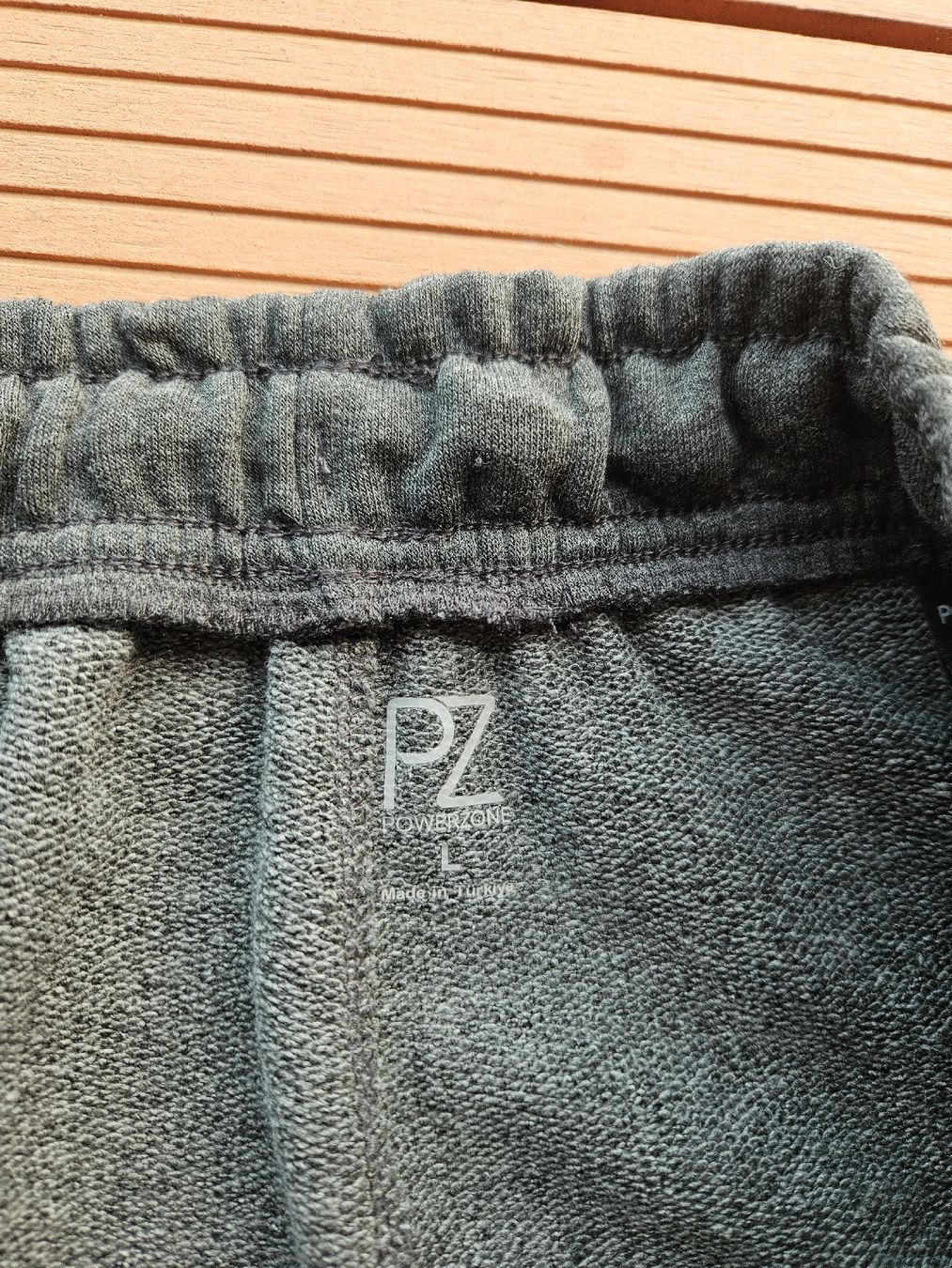 Pantaloni: Herren Trainerhose – Nuovo (secondo la descrizione) da huttwil venduto da care.b 1