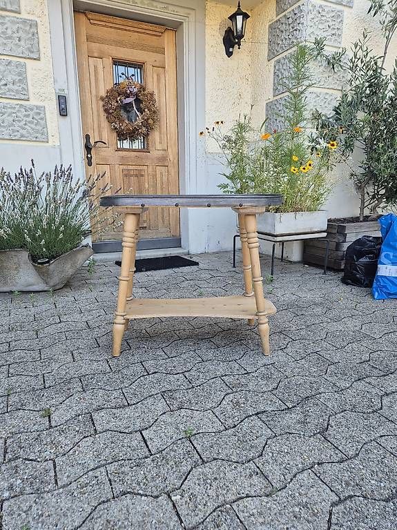 Tische: Beistell oder Blumentischli – Gebraucht aus St. Margarethen TG von nani55 2