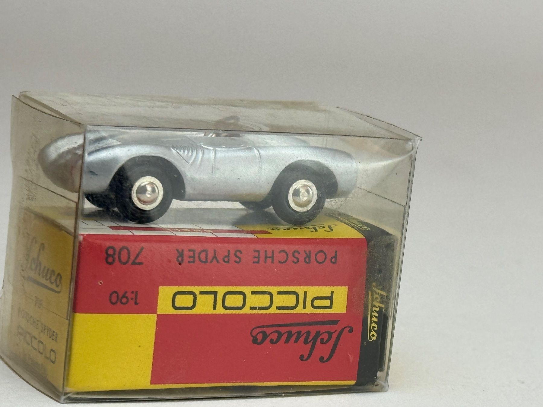 Schuco Modellini d'auto: CH- Schuco Porsche Spyder silbern – Usato da Elm venduto da Wikmtz