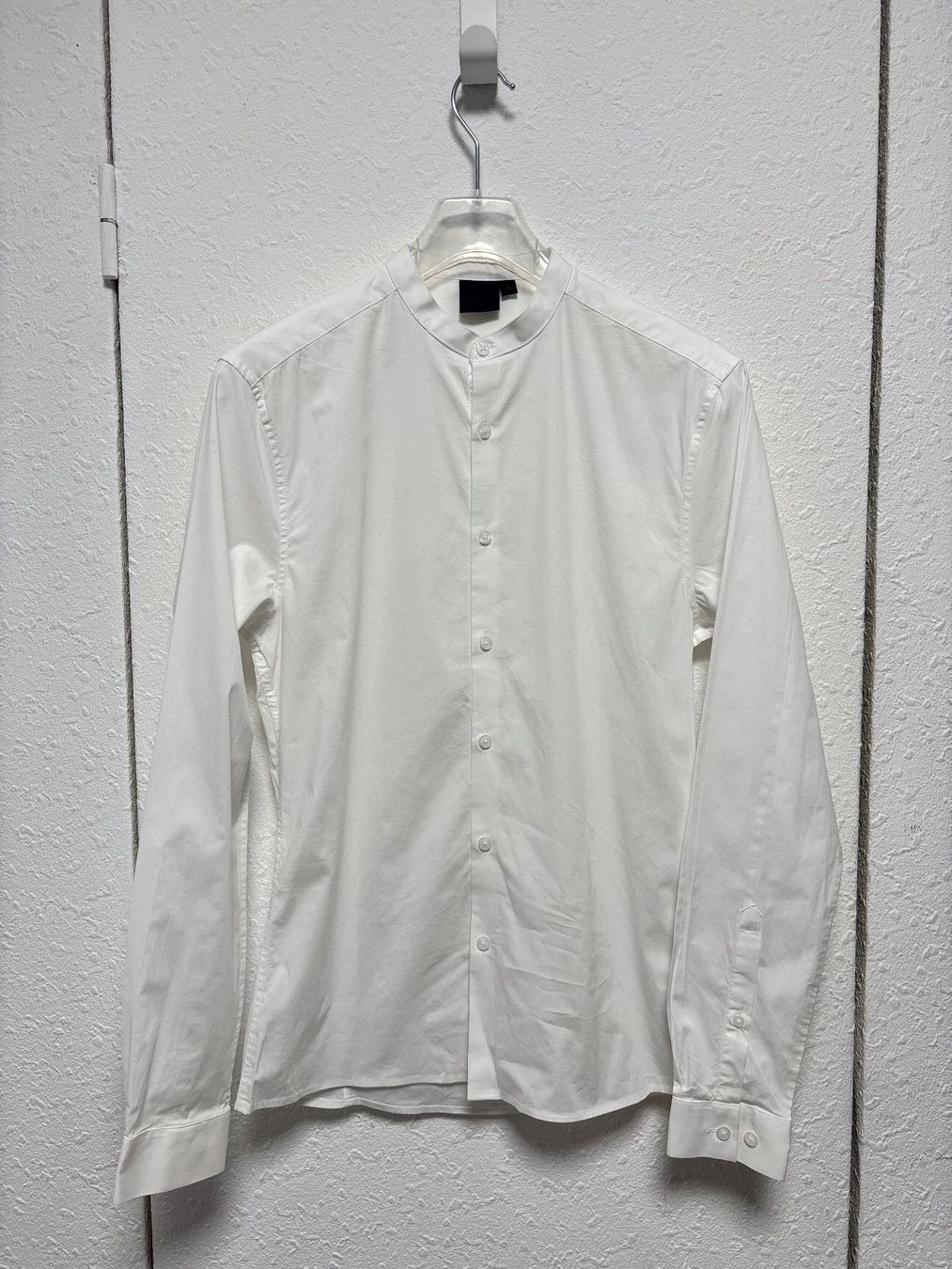 Asos Chemises: 2x Asos Hemd weiss und schwarz – D'occasion à Bottmingen par ana_5hrv 3
