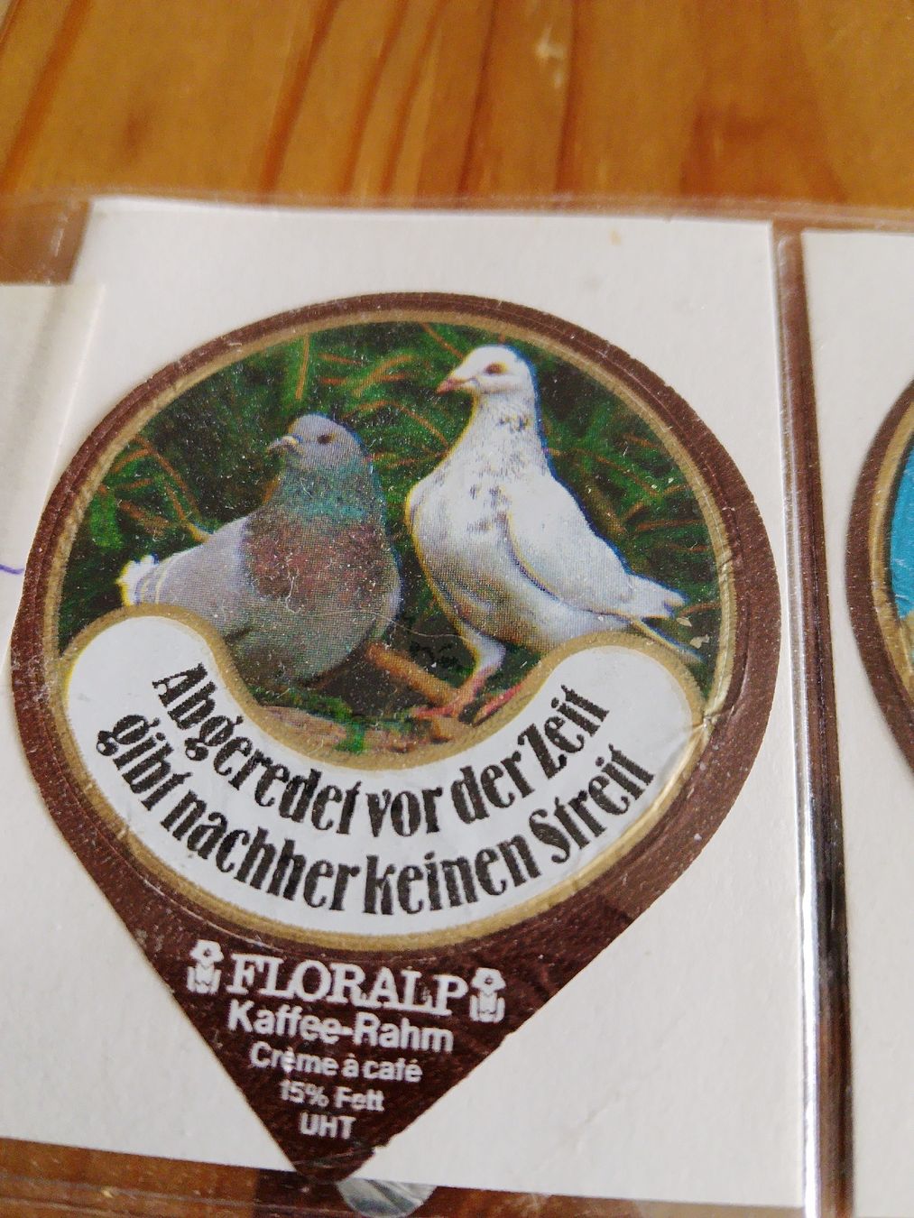 Floralp Kaffeerahmdeckel: Kaffeerahmdeckeli – Neu (gemäss Beschreibung) aus Volken von katz5 3