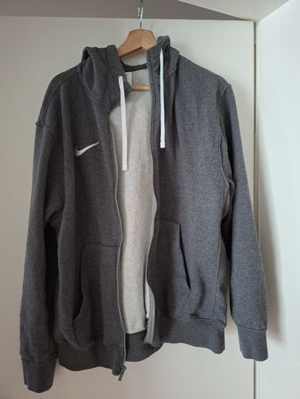 Nike Sweater