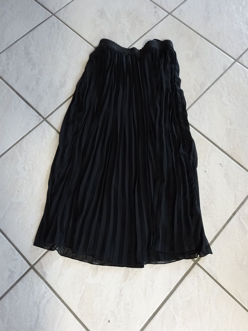 Shein Gonne: Schöner Plissee-Longrock/Shein – Nuovo (secondo la descrizione) da Rothrist venduto da Mistery1