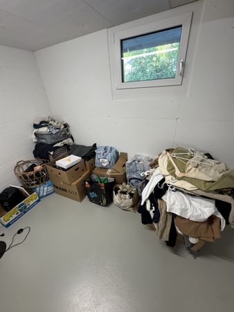 Kleider-Konvolut Kleide-Sammlung