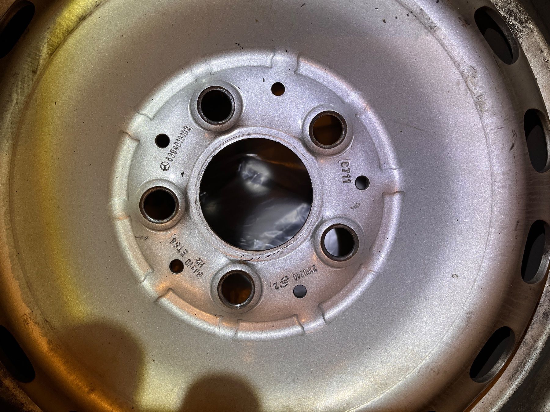 Pneumatici & Ruote complete: Winter VanContact 195/65 R16 C – Usato da Eglisau venduto da eglisau1 7