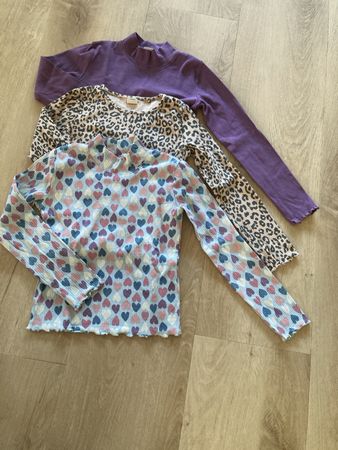 Mädchen Langarmshirts Grösse 128 3 Stück im Set guter Zustan