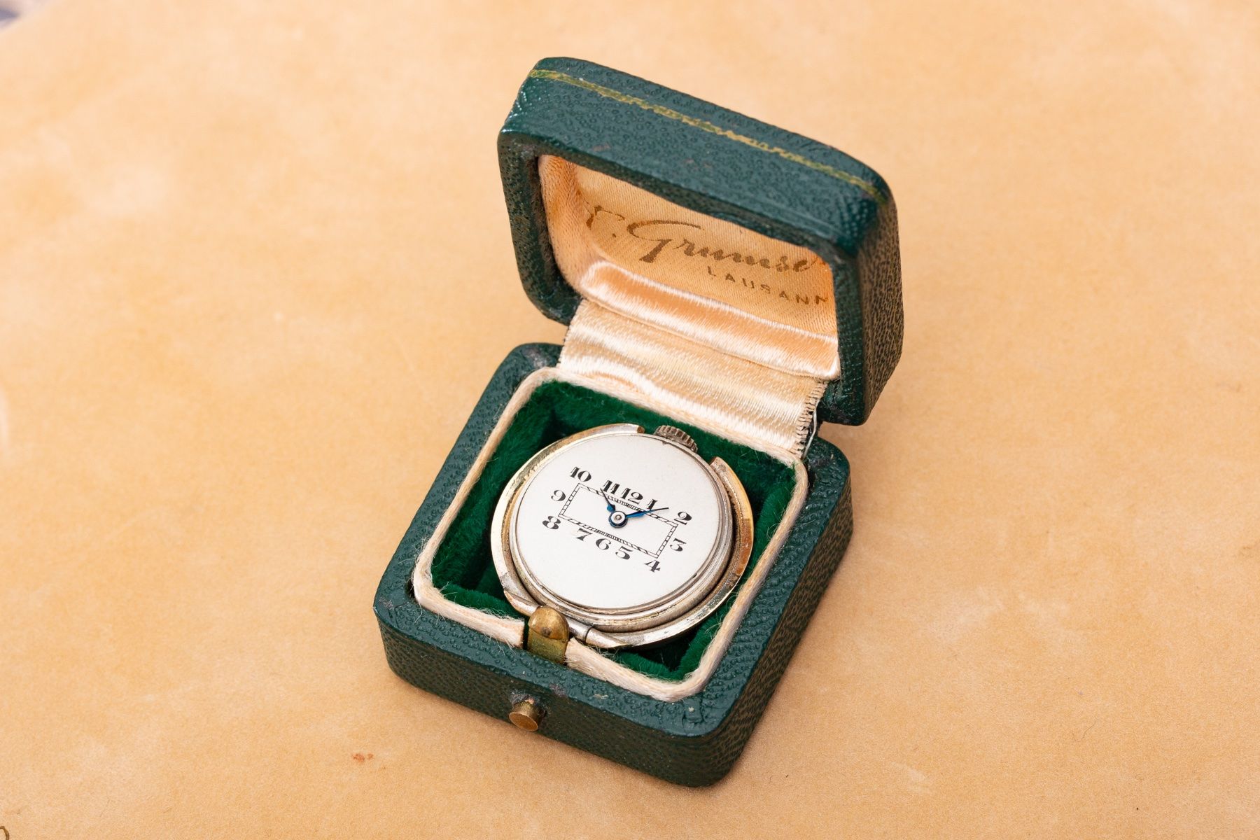 Uhren: Art Deco Uhr - silber – Gebraucht aus Bern von