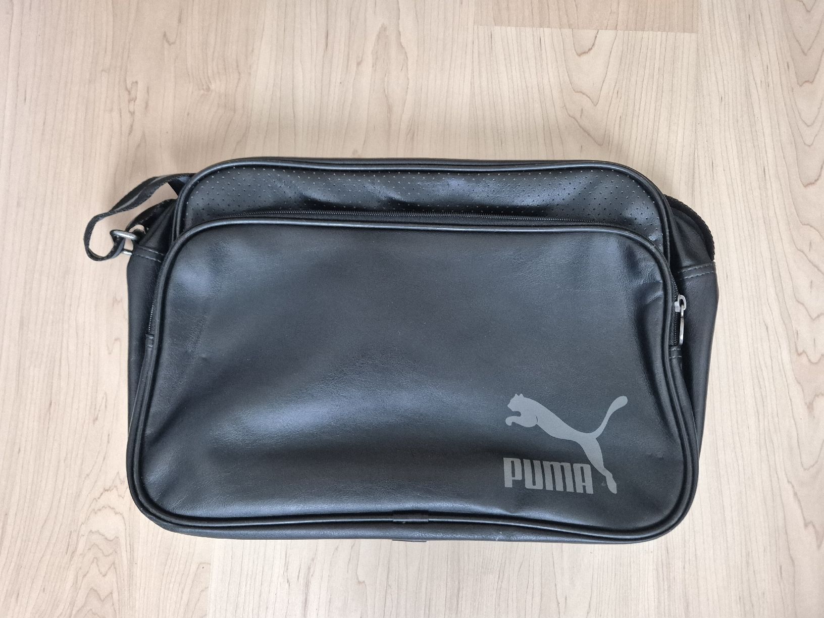 Puma Borse: Puma Umhängetasche, Laptop tasche – Nuovo (secondo la descrizione) da Walkringen venduto da Levisticum