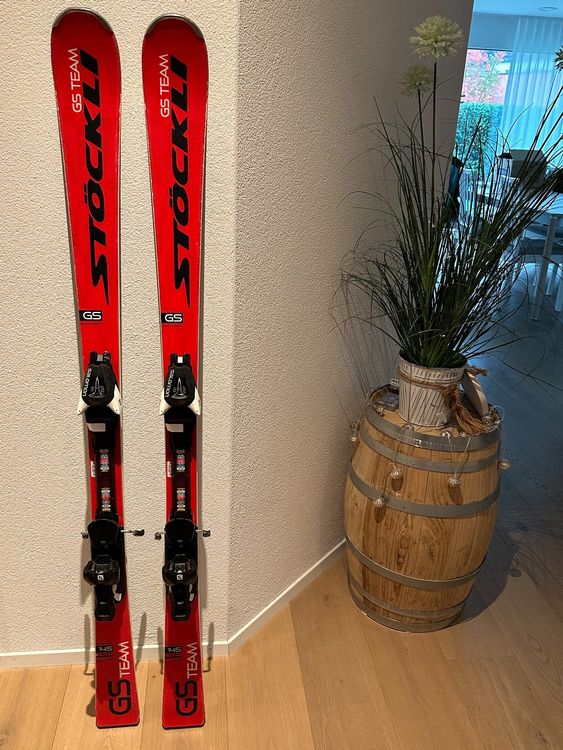 Stöckli Race Team Jr Skis with Binding | Fun & Easy Turn Initiation – PTO SKI & Snowboard