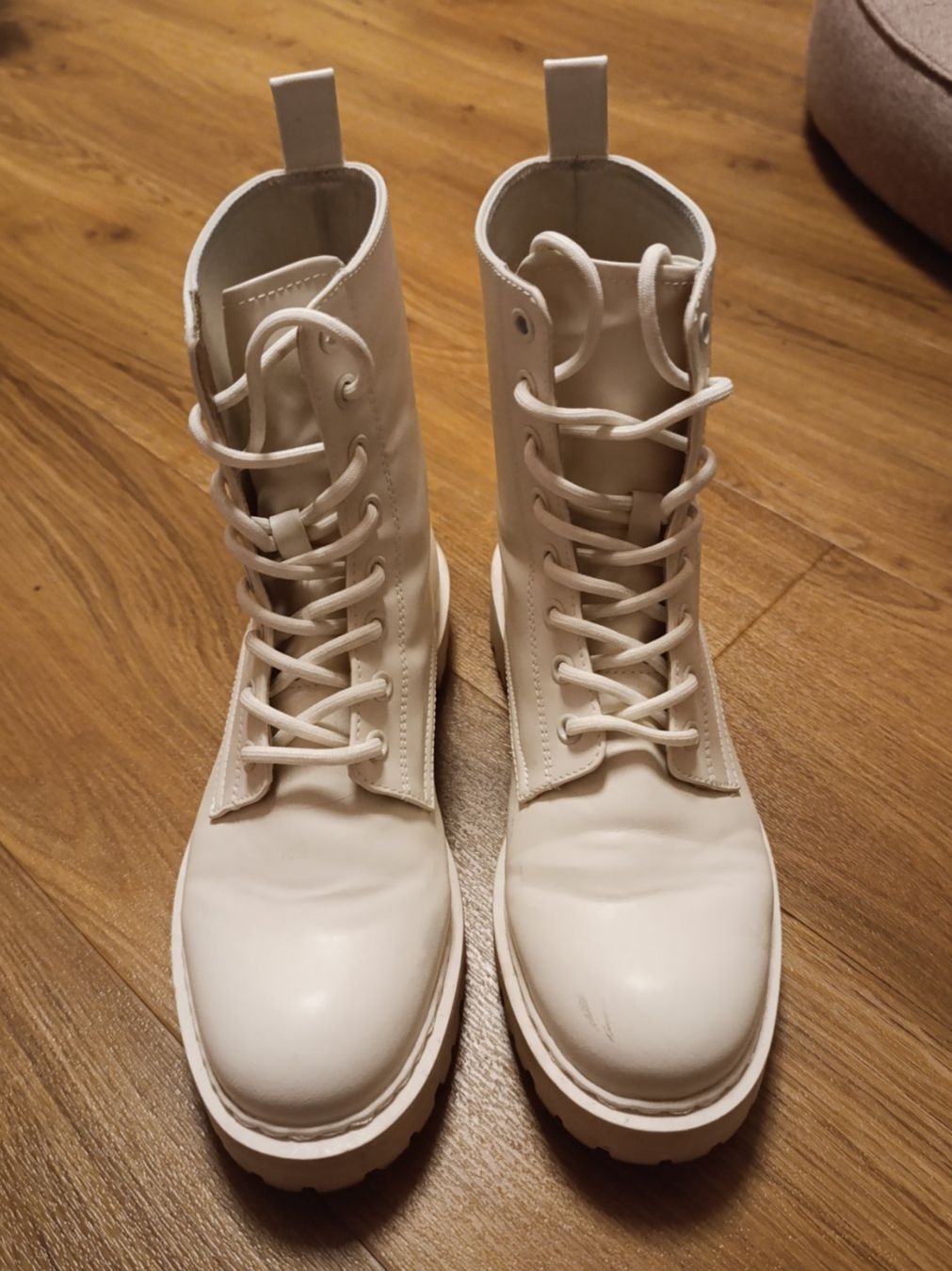 H&M Damenschuhe: Damenstiefel H&M, weiss, Grösse 40 – Gebraucht aus Silvaplana von Suomi3101