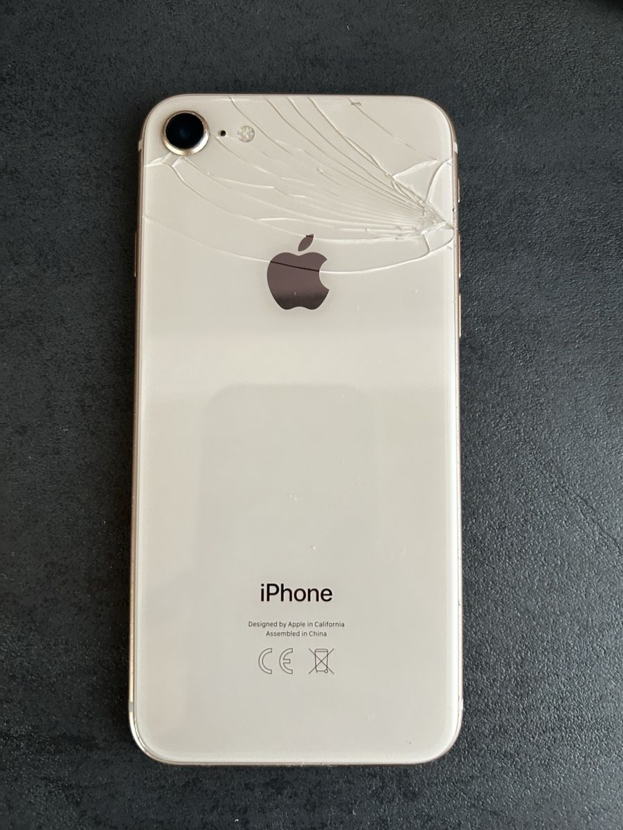 Apple Telefoni cellulari / Smartphones: iPhone 8 oro 64GB danneggiato – Difettoso da Bodio TI venduto da mel_6pmm 1