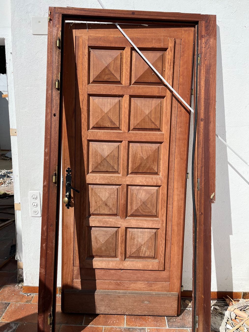 Articoli in legno: PORTE PALIERE bois plein – Usato da Colombier NE venduto da TRV9128