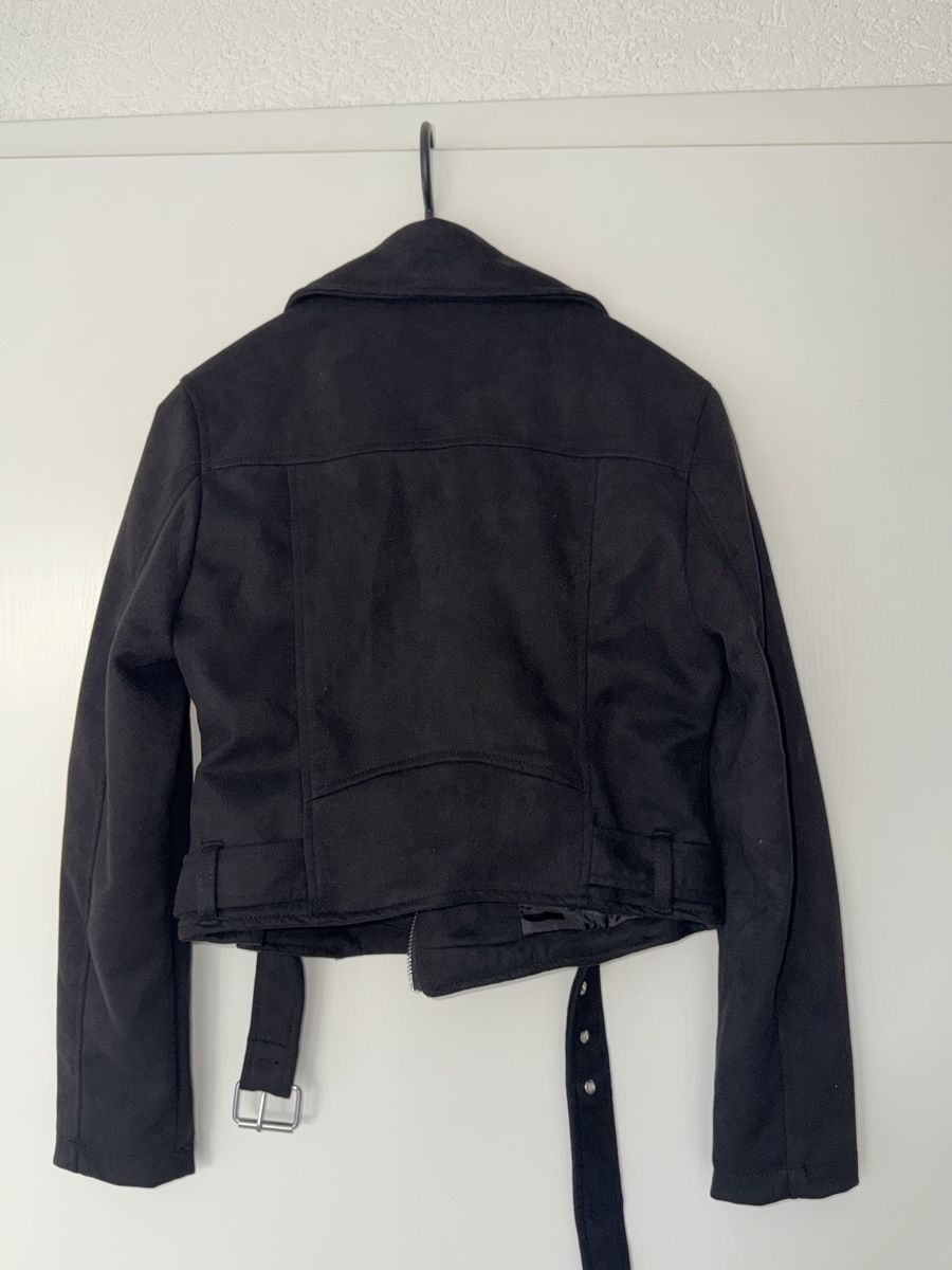 Jacken: Veste noir  – Gebraucht aus Eclépens von Lisa148900 1