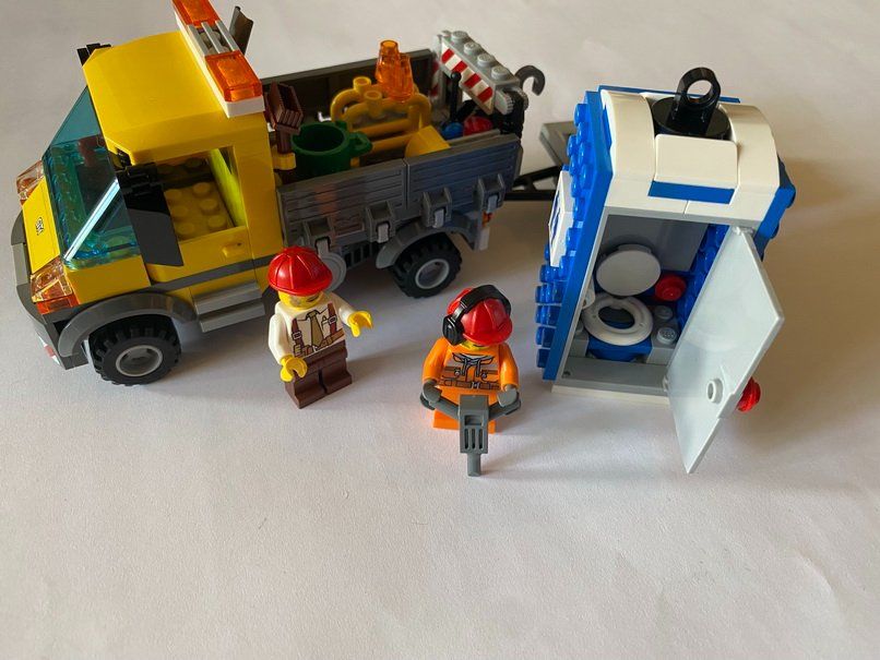 lego-set-60073-baustelle-truck-mit-toitoi-gebraucht-in