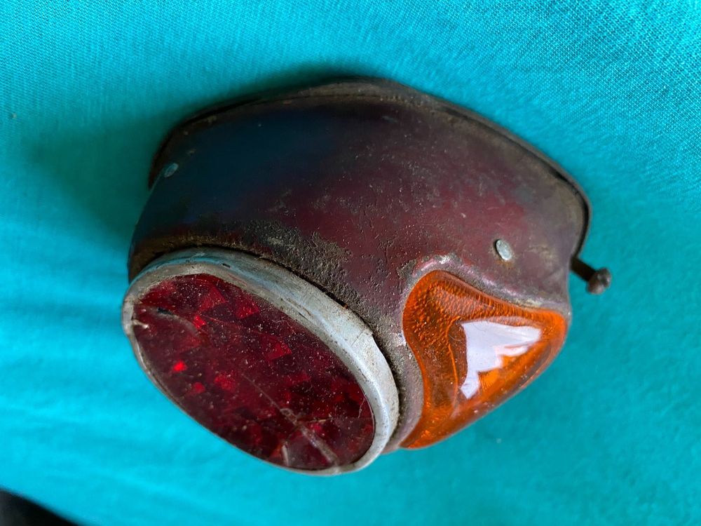 CABOCHON FEU ARRIÈRE RADIOS (MOTOBECANE SOLEX VESPA LAMBRETTA vélo