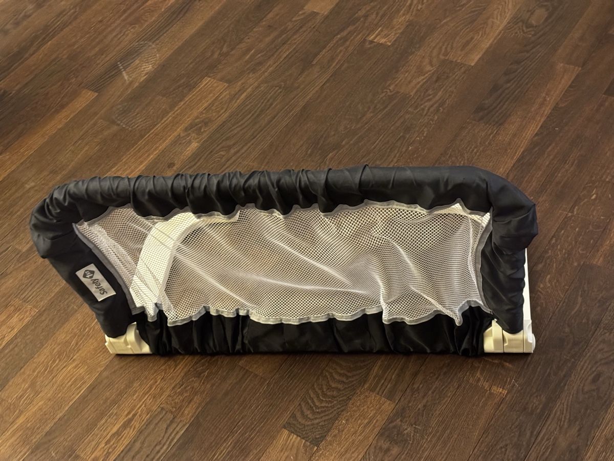 Box & Barriere di sicurezza: Safety 1st Bed Rail - Excellent Condition! – Usato da Adliswil venduto da nthomas_80 1