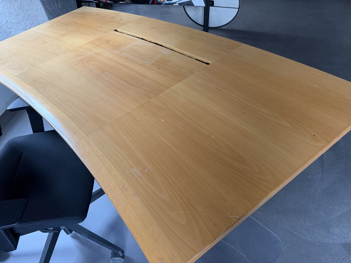 Schreibtische: Schreibtisch mit Bürostuhl – Gebraucht aus Wildegg von Dmusso 3