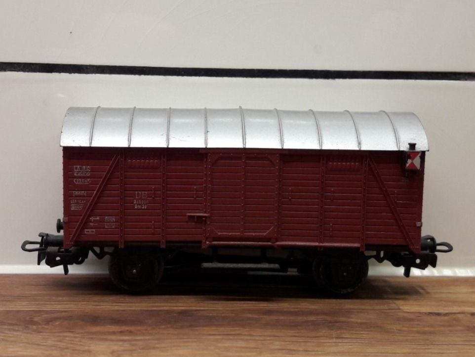 Märklin Modellini di ferrovie: Märklin HO AC : DB wagon "Gm 39" avec signal de queue – Usato da Buttes venduto da Cafe2005 4