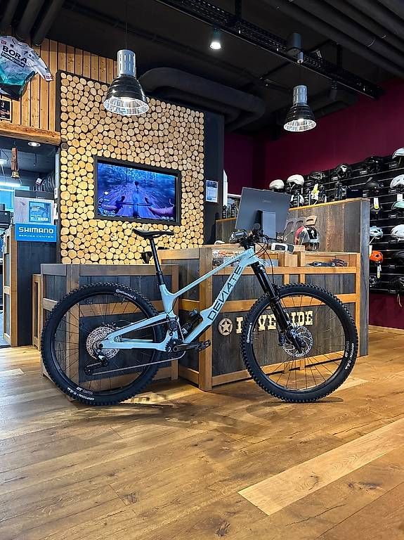 Vélos: DEVIATE CYCLES - HIGHLANDER II ELITE – D'occasion à Zug par welcomecycles