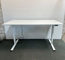 LISTA LO Pure elektr. verstellbarer Sitz-/Stehtisch