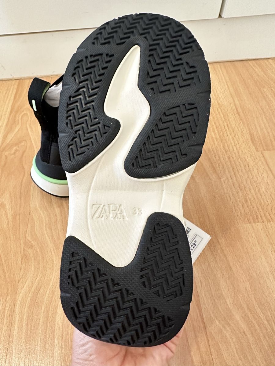 Zara Scarpe da uomo: Hohe Turnschuhe Socken  gr.33 Zara – Nuovo e nell'imballaggio originale da Zollikerberg venduto da MK-13 5