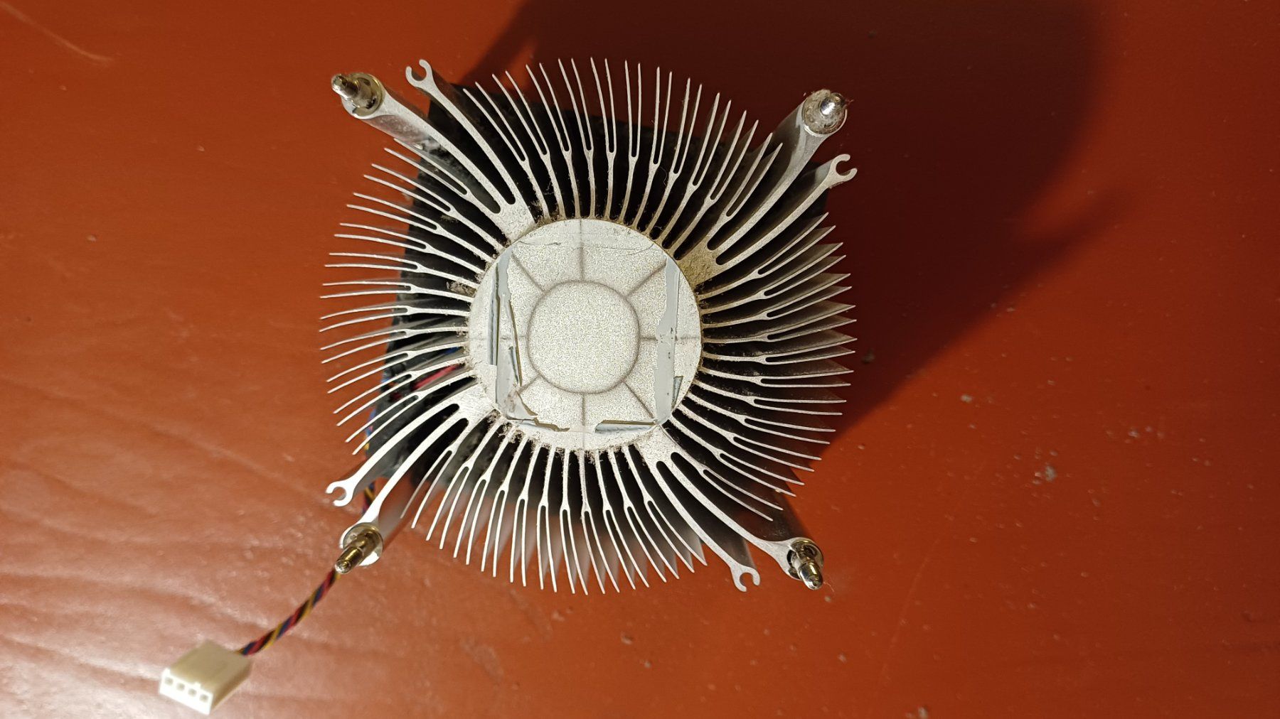 Dell Componenti elettronici: 2 Computer-Ventilatoren + Kühlgerippe – Usato da Zollikerberg venduto da Kaugo