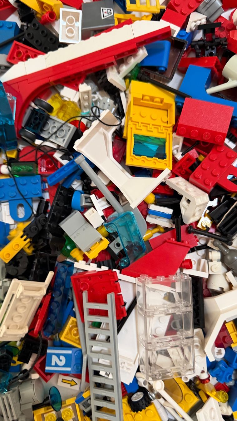 Lego Kit di costruzioni: Lego verschiedene Teilchen gemischt – Usato da Udligenswil venduto da kanuri-b 1