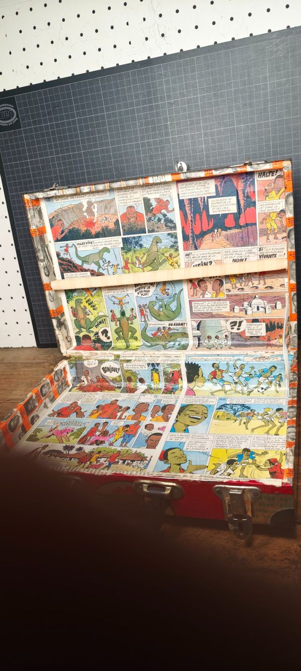 Valigie: Wunderschöner seltener DAKAR Cot-Cot-Koffer“ COMIC STYLE – Usato da Gelterkinden venduto da MYSTOREFORYOU4460 1