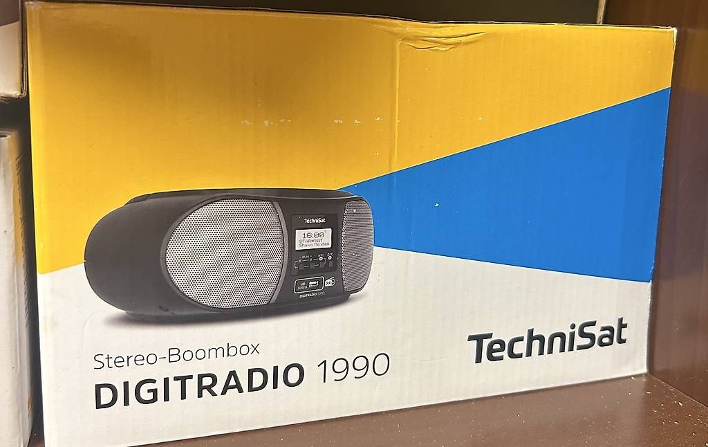 Technisat Radio: Nuova digitradio Stereo Boombox – Nuovo e nell'imballaggio originale da Rivera venduto da ValeShop