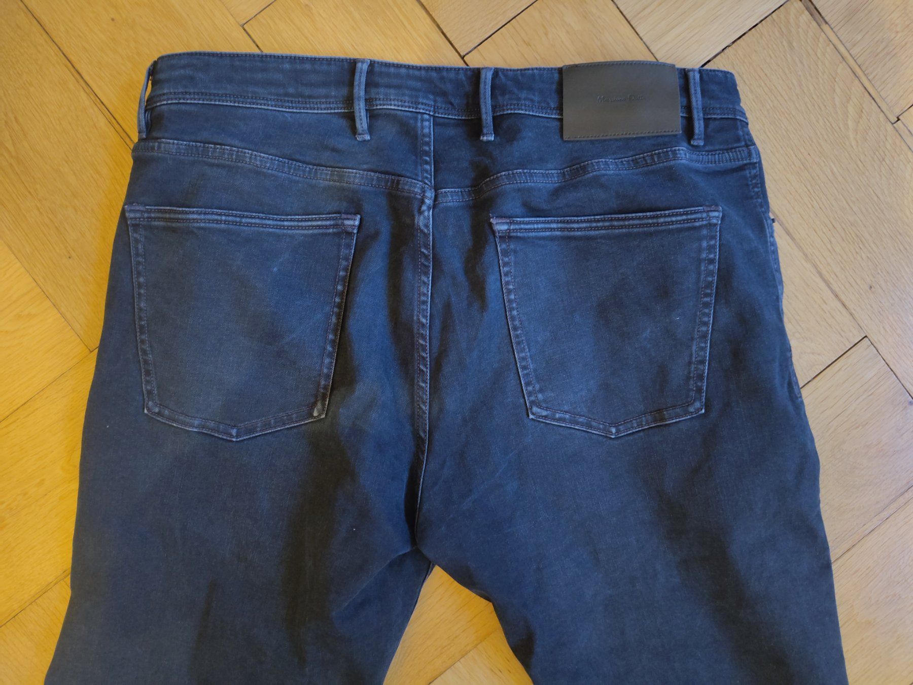Massimo Dutti Jeans: Jeans – Usato da Bern venduto da Linii 2