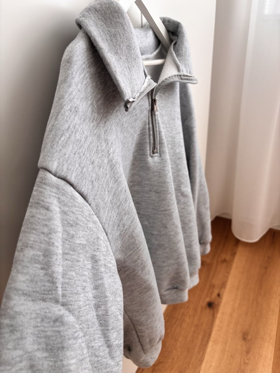 Maglioni & Felpe: Grauer Sweatshirt-Pullover – Usato da Lengwil venduto da lin_vt8r 1