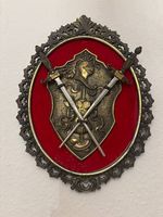 Wappen Ornament mit Schwertern