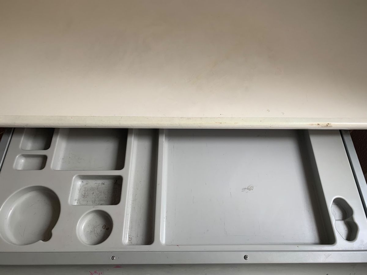 Scrivanie: Kinder Schreibtisch Pult – Usato da Winterthur venduto da rob_mwh6 5