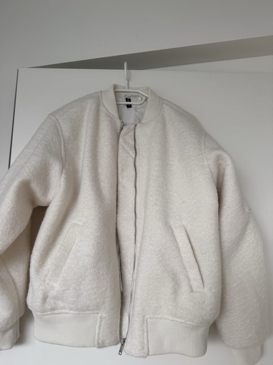 H&M Vestes: Bomber épais moumoute – D'occasion à Monthey par sen_6ckr