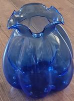 Glasi Hergiswil blaue Glasvase