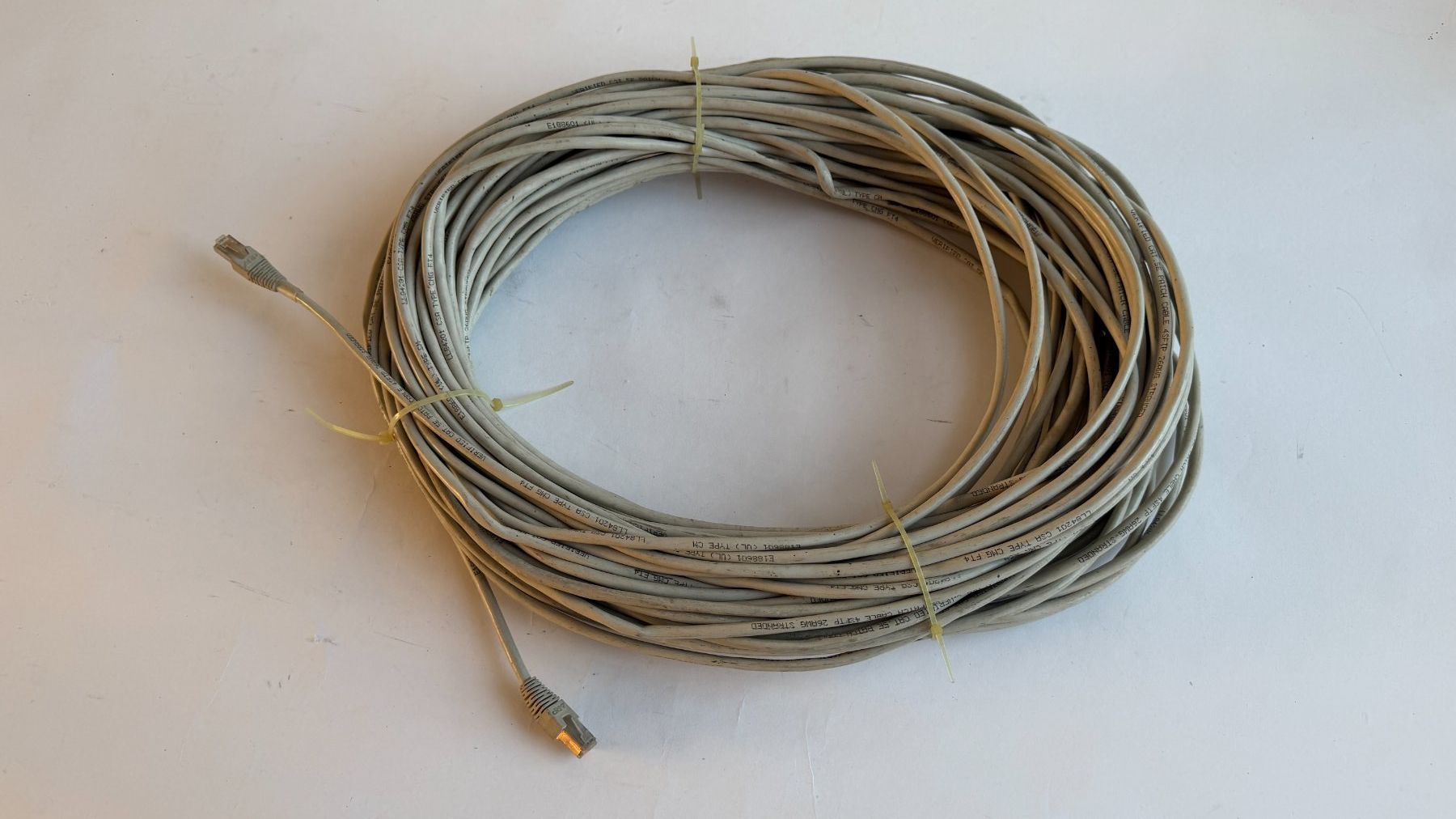 Kabel: Netzwerkkabel 45-50m – Gebraucht aus Huttwil von Thoste 2