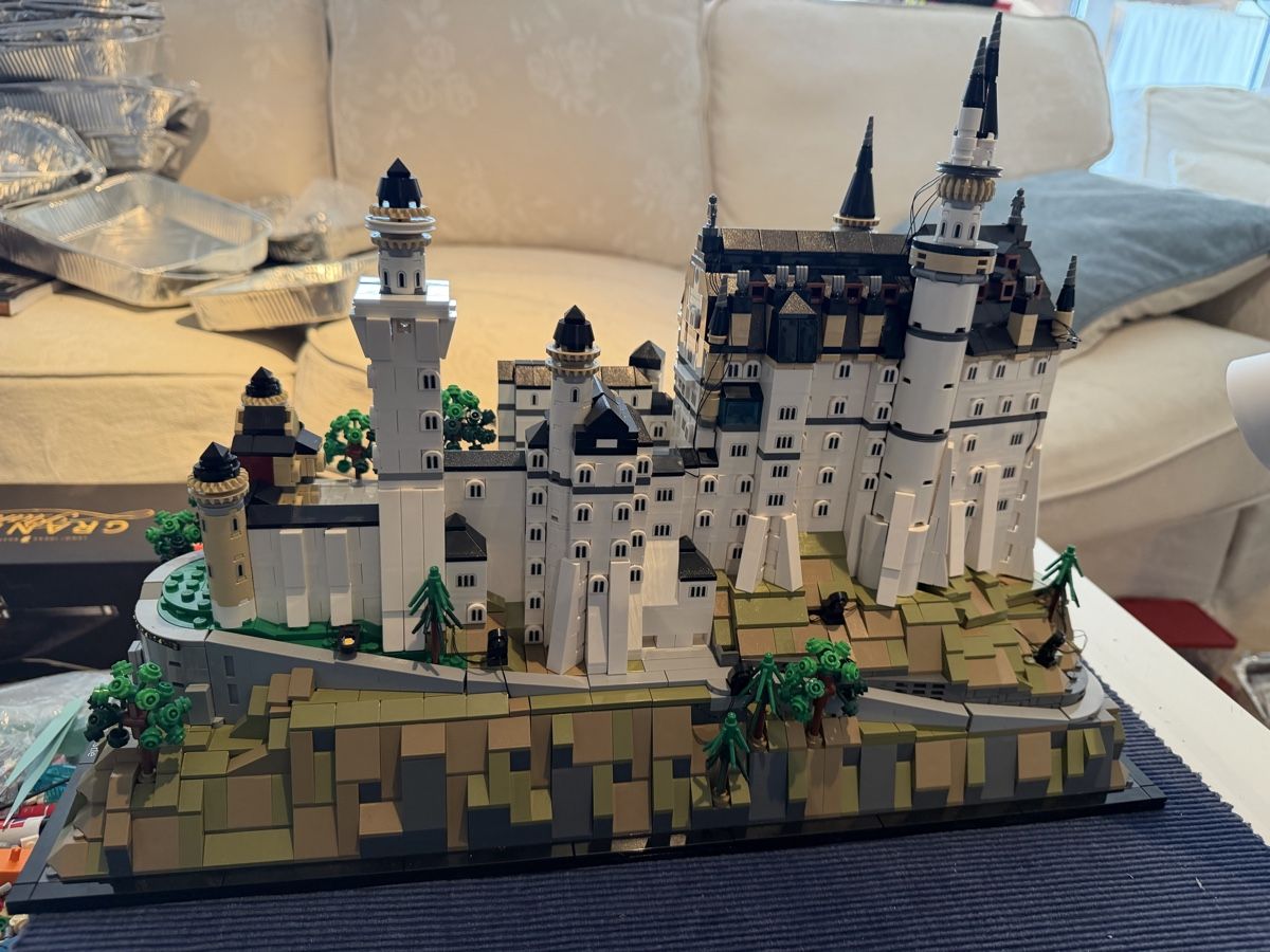Lego Kit di costruzioni: LEGO CASTELLO DI NEUSCHWANSTEIN CON LUCI LED – Nuovo (secondo la descrizione) da Gordola venduto da Topino02