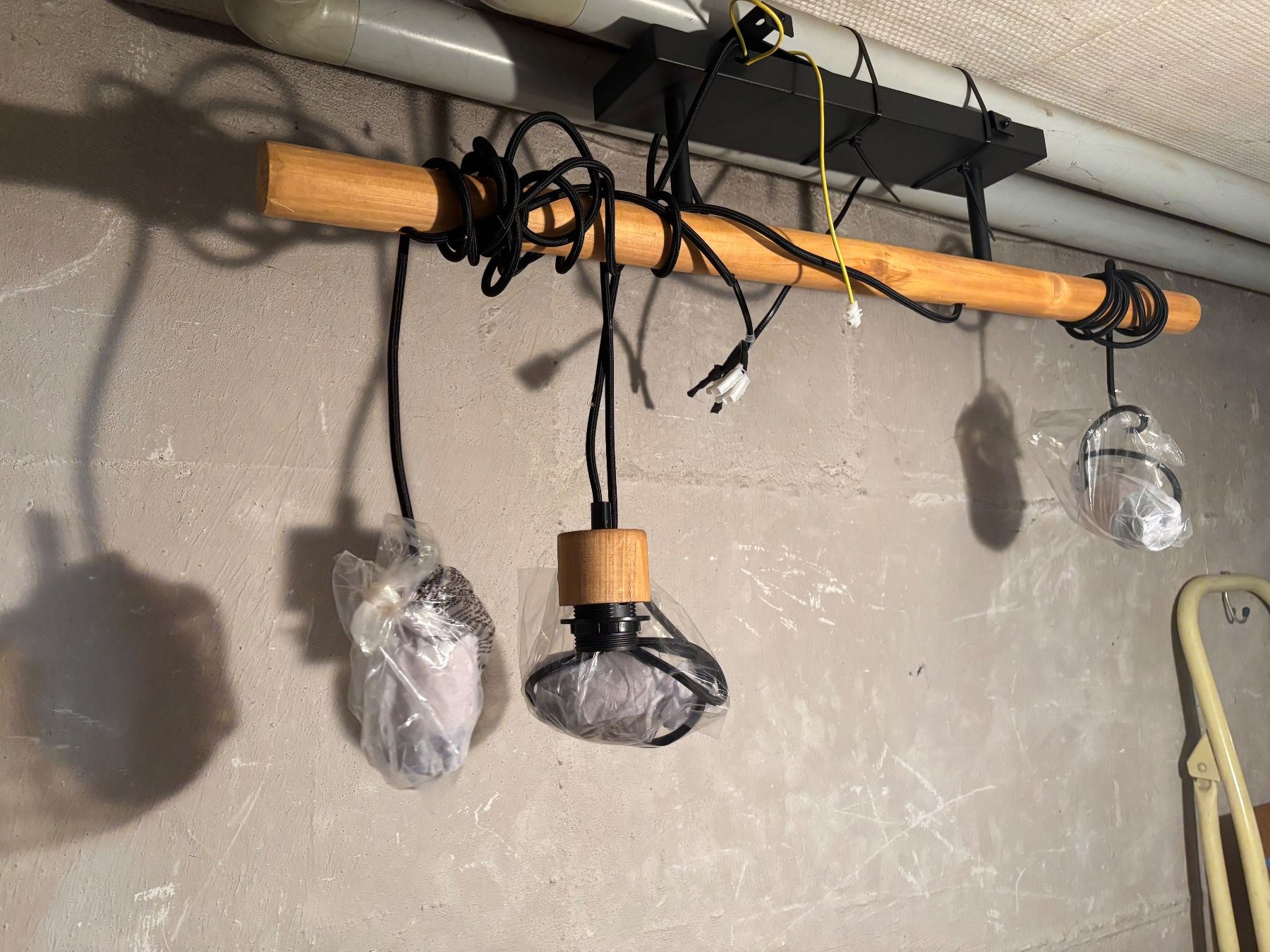 Lampadari & plafoniere: Deckenlampe neu – Nuovo (secondo la descrizione) da Au ZH venduto da Chipiona