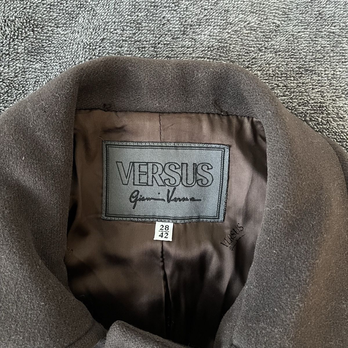 Versace Cappotti: Versus Versace brauner Mantel – Nuovo (secondo la descrizione) da Zug venduto da saskia-chiara 5