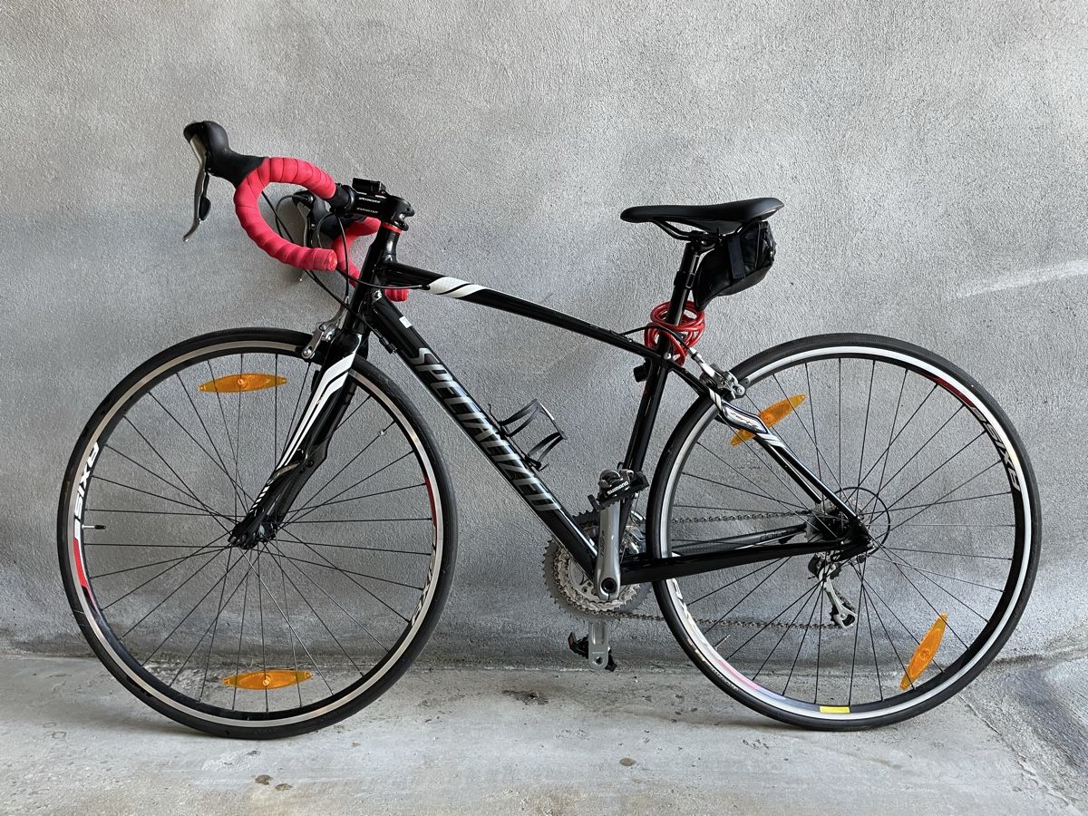 Specialized Vélos: Vélo route Specialized  – D'occasion à Founex par ren_drl8 5