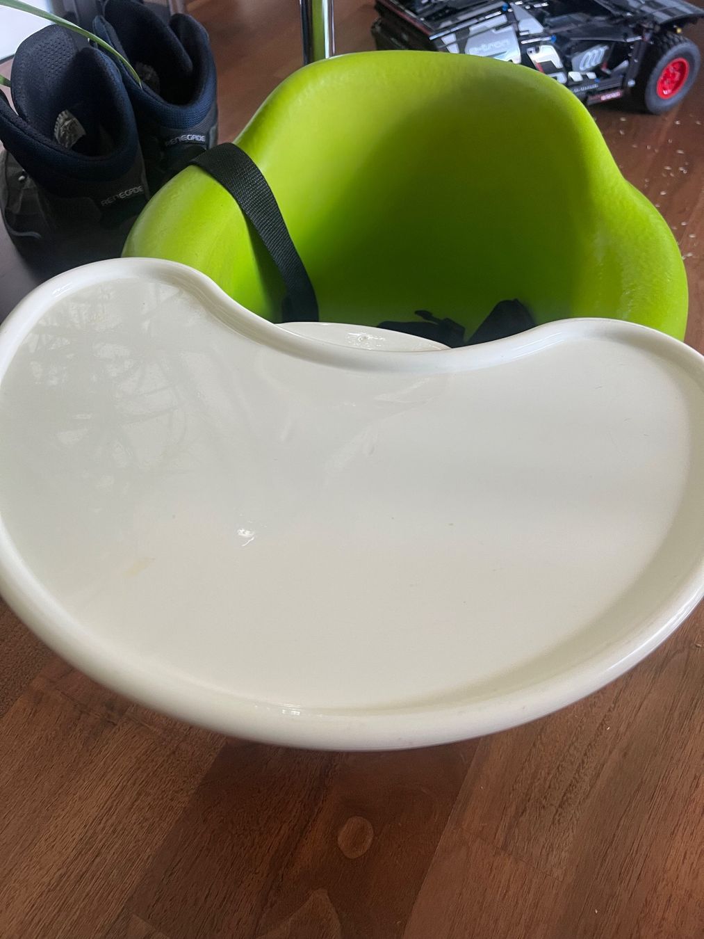 Hochstühle: Bumbo Babysitz mit Essbrett – Gebraucht aus Jona von Sariksa 2