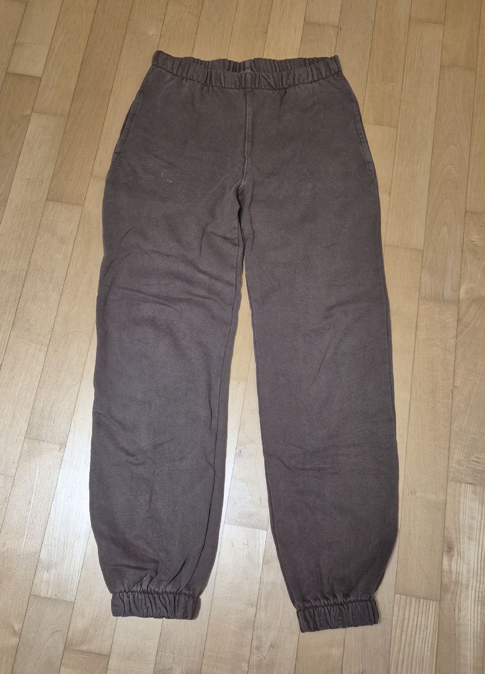 Brandy Melville Pantaloni: jogging Brandy Melville brun, one size – Usato da Cheseaux-Lausanne venduto da cloe.ly_n.