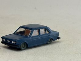 GB2- Lima Fiat Ladegut Modell blau mit Plastikrädern