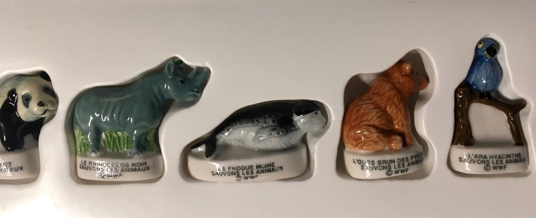 Bambole: Fèves artisanales série WWF – Nuovo e nell'imballaggio originale da Carouge GE venduto da pierre956 3