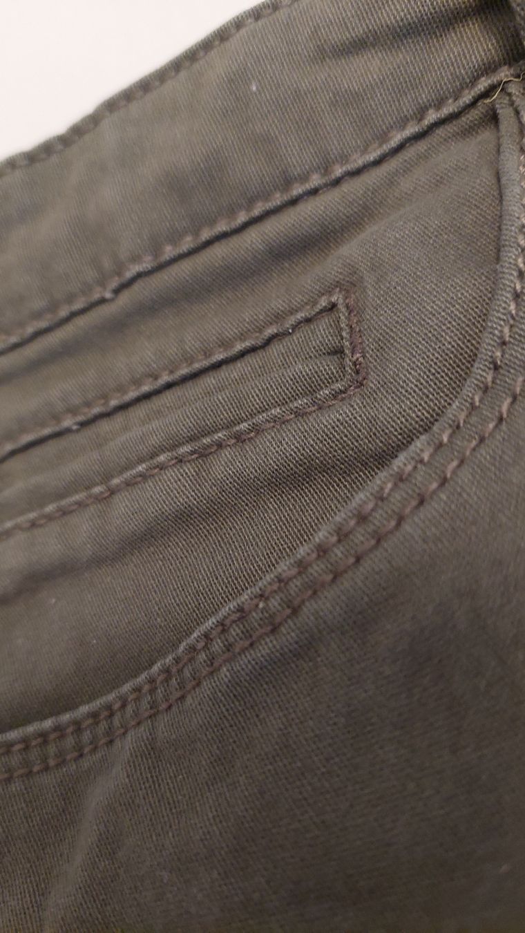 Röcke: Khaki Stretch Minirock, Gr. 42 / 44 / M / X – Gebraucht aus Oberwil BL von Hunajakakku 3