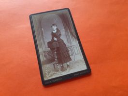 SCHWIIZER JUGEND DAZUMAL - JUNGI FRAU - STANS & SCHWYZ