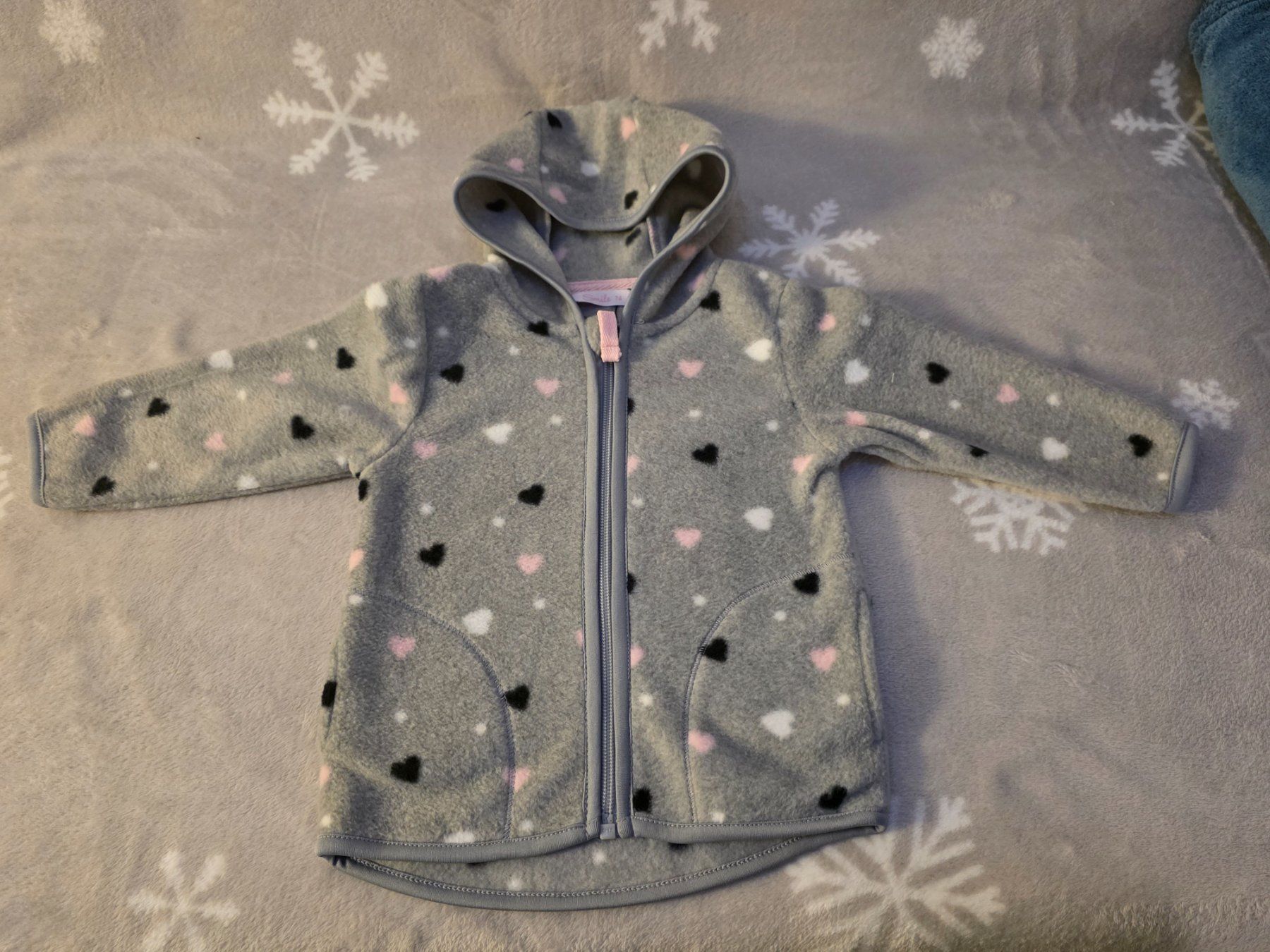 Giacche & Cappotti: Fleece Jacke mit Herzen – Nuovo e nell'imballaggio originale da Steffisburg venduto da ang_7fcj