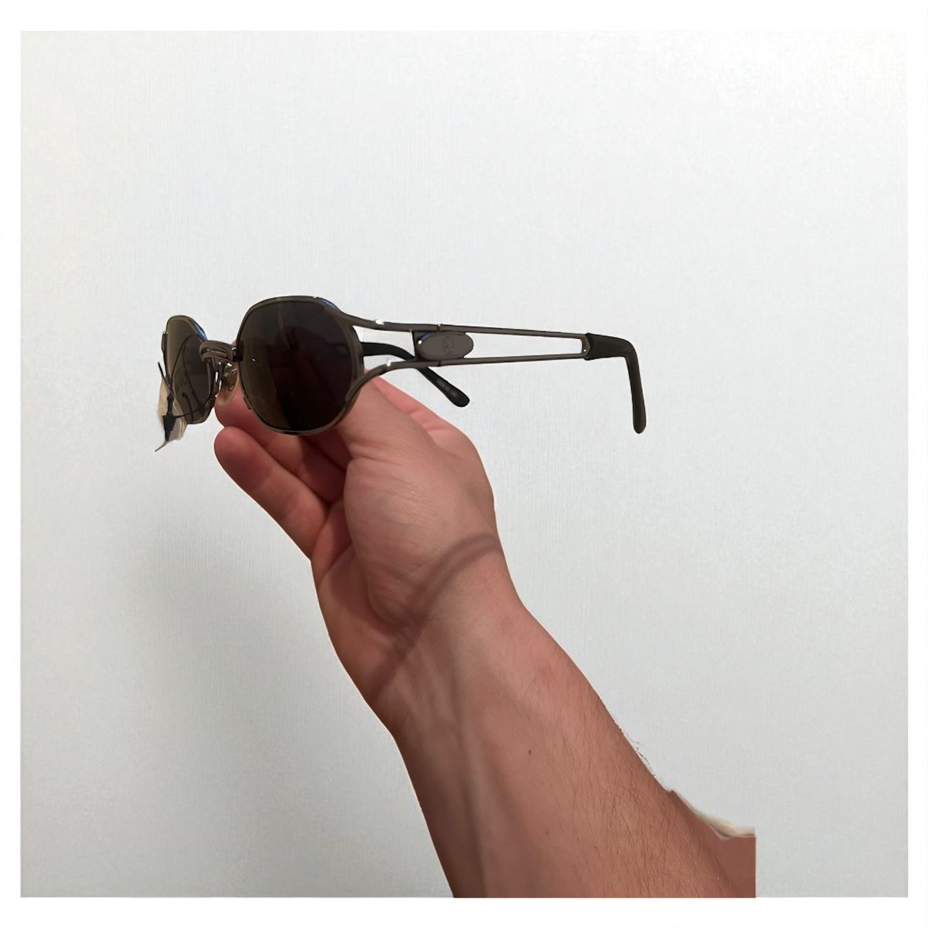 Occhiali & Lenti: Lunettes de soleil vintage style rétro – Nuovo e nell'imballaggio originale da Hauterive NE venduto da Leo_o 3