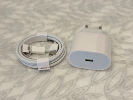 💛 USB-C Power Adapter & Kabel -  20W - NEU / OVP