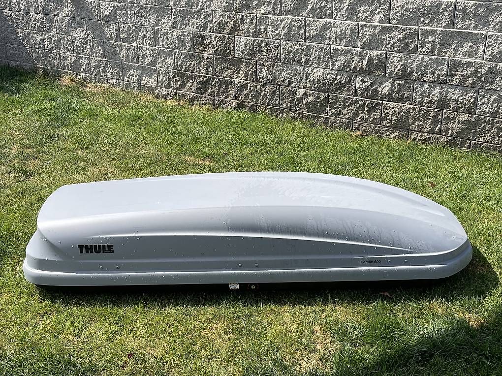 Coffres de toit: Coffre toit Thule pacific 600 – D'occasion à Arzier-Le Muids par Hermenjatp